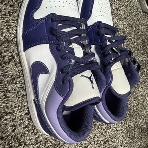 Mens White and Purple Sneakers